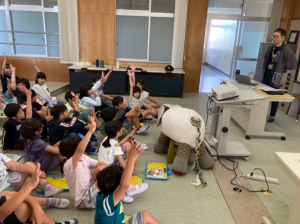朝日東小学校で出張授業を行いました